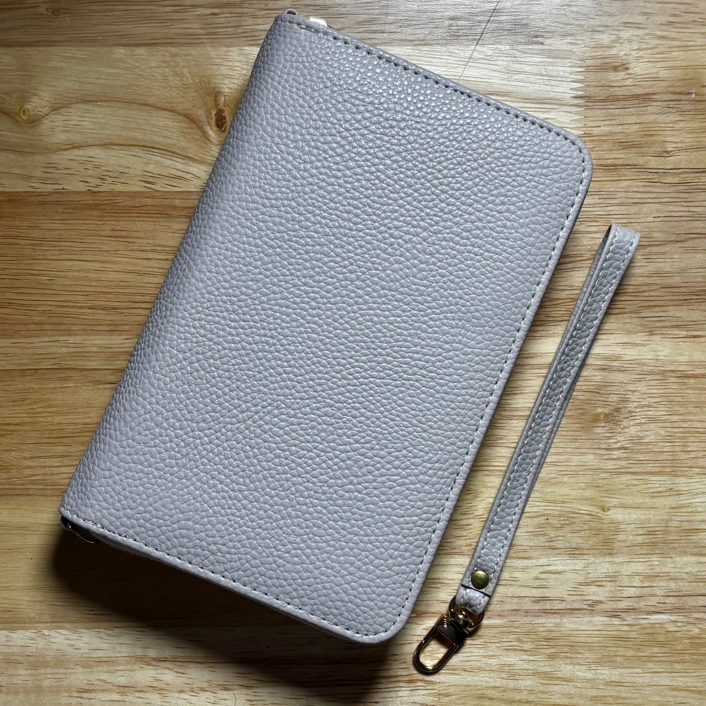 A6 Pebbled Leather Zipper Wallet